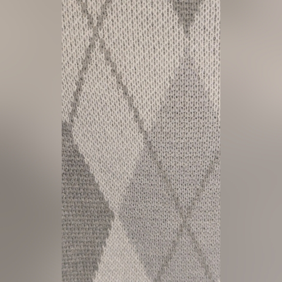 Crown & Ivy Womens Sweater Medium Oversize Argyle Bishop Sleeve White Grey Knit - Picture 3 of 6